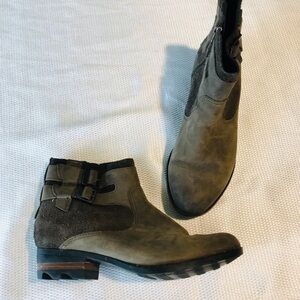 Sorel Brown Ankle Boots with Suede Finish